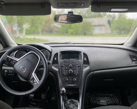 Черный Опель Астра, объемом двигателя 1.7 л и пробегом 265 тыс. км за 6300 $, фото 17 на Automoto.ua