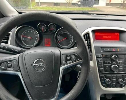 Черный Опель Астра, объемом двигателя 1.4 л и пробегом 195 тыс. км за 6300 $, фото 4 на Automoto.ua