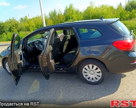 Черный Опель Астра, объемом двигателя 1.7 л и пробегом 260 тыс. км за 6300 $, фото 4 на Automoto.ua