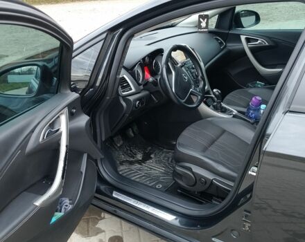 Черный Опель Астра, объемом двигателя 1.7 л и пробегом 2 тыс. км за 6200 $, фото 5 на Automoto.ua