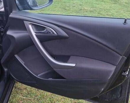 Черный Опель Астра, объемом двигателя 1.7 л и пробегом 200 тыс. км за 7200 $, фото 15 на Automoto.ua