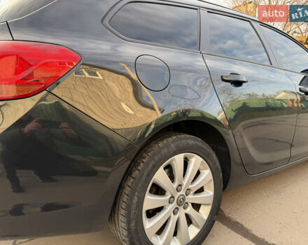 Черный Опель Астра, объемом двигателя 1.7 л и пробегом 258 тыс. км за 6999 $, фото 84 на Automoto.ua