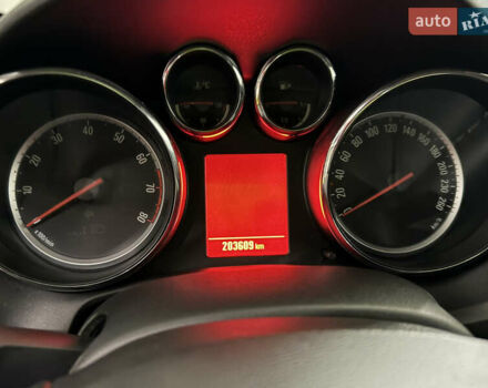 Черный Опель Астра, объемом двигателя 1.4 л и пробегом 203 тыс. км за 7250 $, фото 6 на Automoto.ua