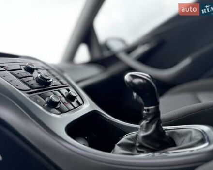 Черный Опель Астра, объемом двигателя 1.4 л и пробегом 158 тыс. км за 7400 $, фото 14 на Automoto.ua
