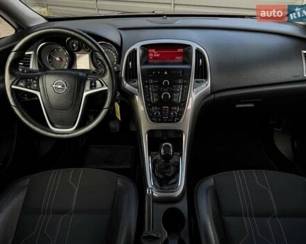 Черный Опель Астра, объемом двигателя 1.7 л и пробегом 218 тыс. км за 8500 $, фото 23 на Automoto.ua