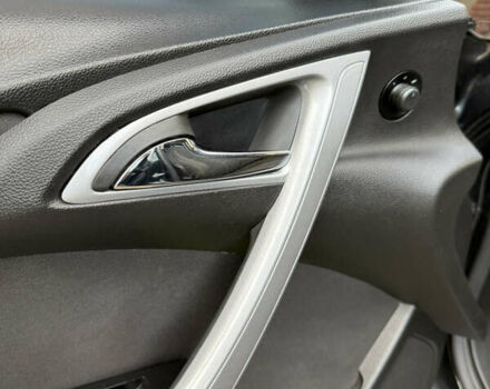 Черный Опель Астра, объемом двигателя 1.7 л и пробегом 258 тыс. км за 6999 $, фото 65 на Automoto.ua