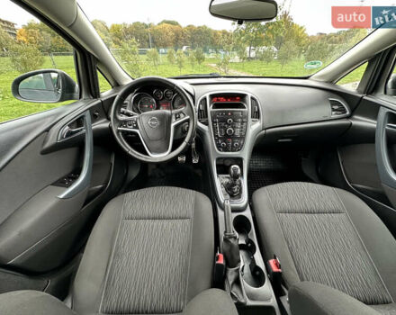 Опель Астра 2013 в Ивано-Франковске на Automoto.ua Черный Опель Астра, объемом двигателя 1.69 л и пробегом 245 тыс. км за 7450 $, фото 13 на Automoto.ua