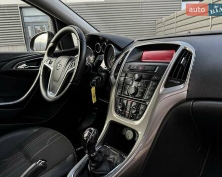 Черный Опель Астра, объемом двигателя 1.7 л и пробегом 218 тыс. км за 8500 $, фото 41 на Automoto.ua