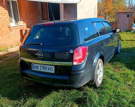 Черный Опель Астра, объемом двигателя 1.6 л и пробегом 239 тыс. км за 5800 $, фото 3 на Automoto.ua