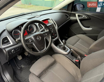 Черный Опель Астра, объемом двигателя 1.7 л и пробегом 258 тыс. км за 6999 $, фото 4 на Automoto.ua