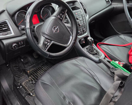 Черный Опель Астра, объемом двигателя 1.69 л и пробегом 281 тыс. км за 7000 $, фото 5 на Automoto.ua