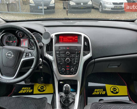 Черный Опель Астра, объемом двигателя 1.69 л и пробегом 285 тыс. км за 8700 $, фото 10 на Automoto.ua