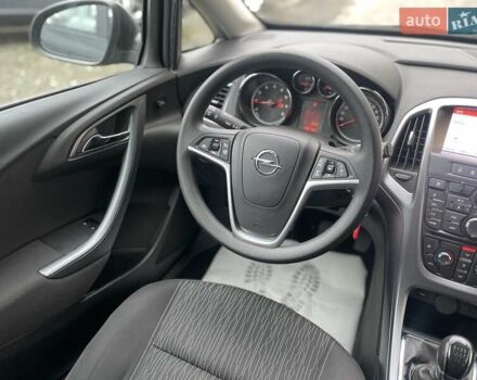 Черный Опель Астра, объемом двигателя 1.5 л и пробегом 197 тыс. км за 9400 $, фото 27 на Automoto.ua