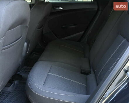 Опель Астра 2014 у Бердичеве на Automoto.ua Чорний Опель Астра, об'ємом двигуна 1.96 л та пробігом 238 тис. км за 8700 $, фото 22 на Automoto.ua