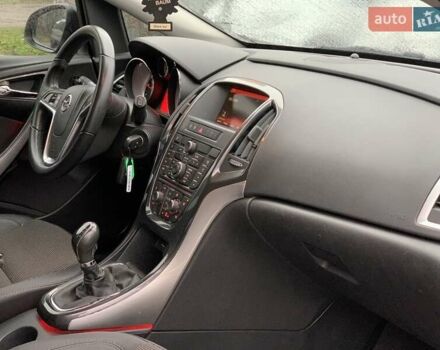 Черный Опель Астра, объемом двигателя 1.7 л и пробегом 326 тыс. км за 8655 $, фото 32 на Automoto.ua