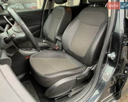 Черный Опель Астра, объемом двигателя 1.7 л и пробегом 326 тыс. км за 8655 $, фото 24 на Automoto.ua