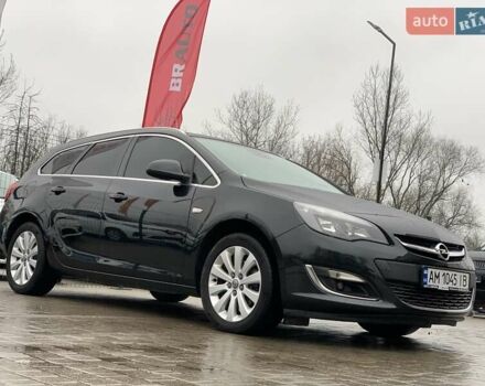 Черный Опель Астра, объемом двигателя 1.7 л и пробегом 326 тыс. км за 8655 $, фото 5 на Automoto.ua