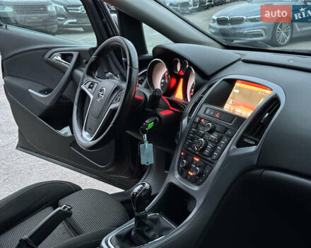 Опель Астра 2014 в Харькове на Automoto.ua Черный Опель Астра, объемом двигателя 1.7 л и пробегом 266 тыс. км за 8900 $, фото 23 на Automoto.ua