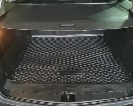 Черный Опель Астра, объемом двигателя 1.6 л и пробегом 251 тыс. км за 7500 $, фото 16 на Automoto.ua