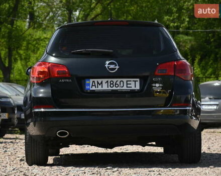 Опель Астра 2014 у Бердичеве на Automoto.ua Чорний Опель Астра, об'ємом двигуна 1.96 л та пробігом 238 тис. км за 8700 $, фото 7 на Automoto.ua