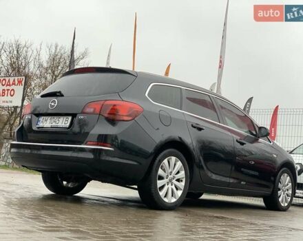 Черный Опель Астра, объемом двигателя 1.7 л и пробегом 326 тыс. км за 8655 $, фото 13 на Automoto.ua