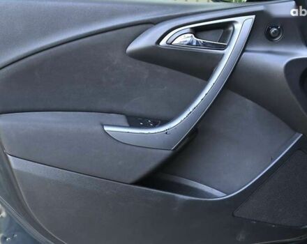 Опель Астра 2014 в Бердичеве на Automoto.ua Черный Опель Астра, объемом двигателя 2 л и пробегом 236 тыс. км за 8999 $, фото 11 на Automoto.ua