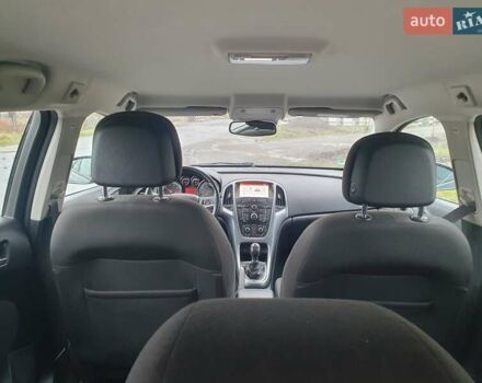 Черный Опель Астра, объемом двигателя 1.6 л и пробегом 251 тыс. км за 7600 $, фото 2 на Automoto.ua