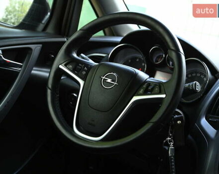 Опель Астра 2014 у Бердичеве на Automoto.ua Чорний Опель Астра, об'ємом двигуна 1.96 л та пробігом 238 тис. км за 8700 $, фото 29 на Automoto.ua