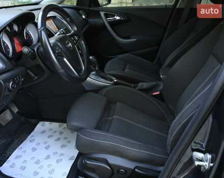 Опель Астра 2014 у Бердичеве на Automoto.ua Чорний Опель Астра, об'ємом двигуна 1.96 л та пробігом 238 тис. км за 8700 $, фото 12 на Automoto.ua