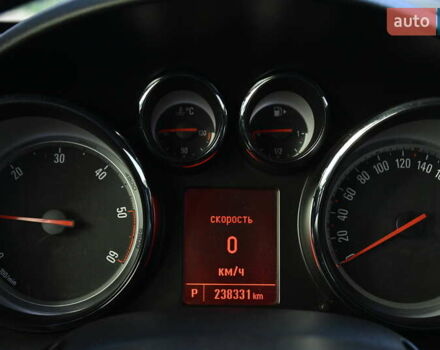 Опель Астра 2014 у Бердичеве на Automoto.ua Чорний Опель Астра, об'ємом двигуна 1.96 л та пробігом 238 тис. км за 8700 $, фото 16 на Automoto.ua