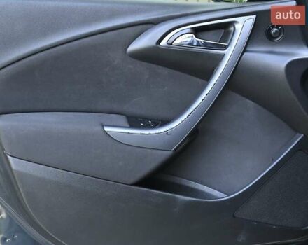 Опель Астра 2014 у Бердичеве на Automoto.ua Чорний Опель Астра, об'ємом двигуна 1.96 л та пробігом 238 тис. км за 8700 $, фото 11 на Automoto.ua