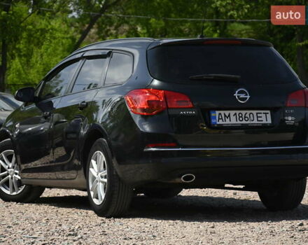 Опель Астра 2014 у Бердичеве на Automoto.ua Чорний Опель Астра, об'ємом двигуна 1.96 л та пробігом 238 тис. км за 8700 $, фото 6 на Automoto.ua