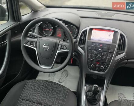 Черный Опель Астра, объемом двигателя 1.5 л и пробегом 197 тыс. км за 9400 $, фото 25 на Automoto.ua
