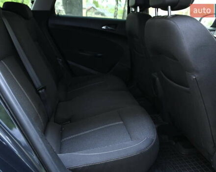 Опель Астра 2014 у Бердичеве на Automoto.ua Чорний Опель Астра, об'ємом двигуна 1.96 л та пробігом 238 тис. км за 8700 $, фото 24 на Automoto.ua