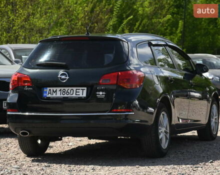 Опель Астра 2014 у Бердичеве на Automoto.ua Чорний Опель Астра, об'ємом двигуна 1.96 л та пробігом 238 тис. км за 8700 $, фото 8 на Automoto.ua