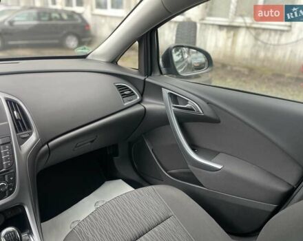 Черный Опель Астра, объемом двигателя 1.5 л и пробегом 197 тыс. км за 9400 $, фото 5 на Automoto.ua