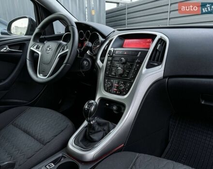 Черный Опель Астра, объемом двигателя 1.4 л и пробегом 177 тыс. км за 7900 $, фото 43 на Automoto.ua