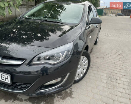 Черный Опель Астра, объемом двигателя 1.6 л и пробегом 250 тыс. км за 8800 $, фото 7 на Automoto.ua