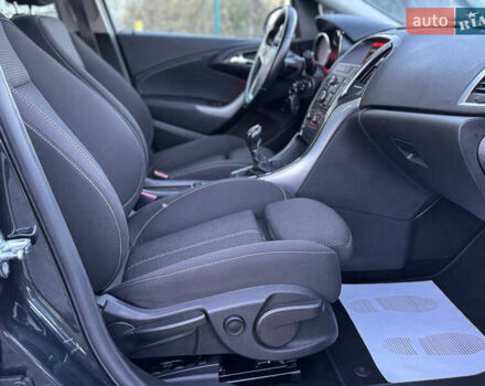 Опель Астра 2015 у Дрогобичі на Automoto.ua Чорний Опель Астра, об'ємом двигуна 1.6 л та пробігом 196 тис. км за 8550 $, фото 72 на Automoto.ua