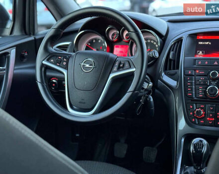 Опель Астра 2015 у Дрогобичі на Automoto.ua Чорний Опель Астра, об'ємом двигуна 1.6 л та пробігом 196 тис. км за 8550 $, фото 77 на Automoto.ua