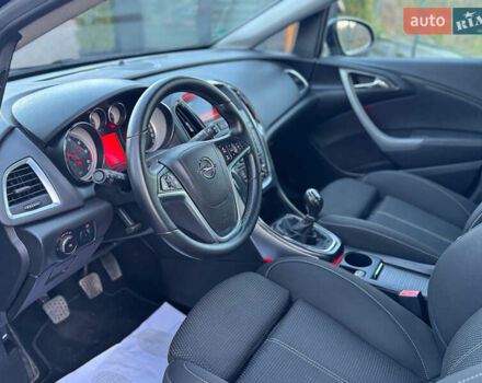 Опель Астра 2015 у Дрогобичі на Automoto.ua Чорний Опель Астра, об'ємом двигуна 1.6 л та пробігом 196 тис. км за 8550 $, фото 48 на Automoto.ua