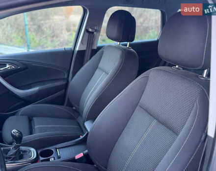 Опель Астра 2015 у Дрогобичі на Automoto.ua Чорний Опель Астра, об'ємом двигуна 1.6 л та пробігом 196 тис. км за 8550 $, фото 50 на Automoto.ua