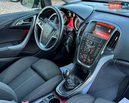 Опель Астра 2015 у Дрогобичі на Automoto.ua Чорний Опель Астра, об'ємом двигуна 1.6 л та пробігом 196 тис. км за 8550 $, фото 68 на Automoto.ua