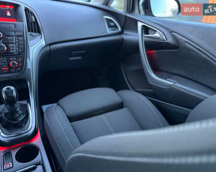 Опель Астра 2015 у Дрогобичі на Automoto.ua Чорний Опель Астра, об'ємом двигуна 1.6 л та пробігом 196 тис. км за 8550 $, фото 71 на Automoto.ua