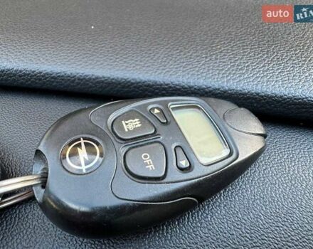 Чорний Опель Астра, об'ємом двигуна 1.6 л та пробігом 206 тис. км за 8950 $, фото 145 на Automoto.ua