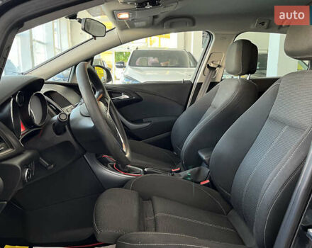 Черный Опель Астра, объемом двигателя 1.6 л и пробегом 289 тыс. км за 8400 $, фото 10 на Automoto.ua