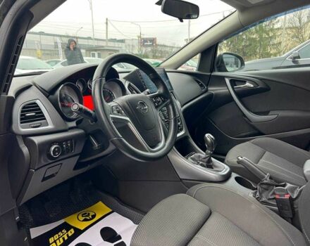 Черный Опель Астра, объемом двигателя 1.6 л и пробегом 145 тыс. км за 9600 $, фото 8 на Automoto.ua