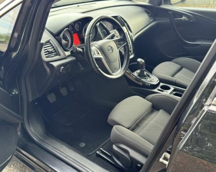 Черный Опель Астра, объемом двигателя 1.6 л и пробегом 156 тыс. км за 9300 $, фото 4 на Automoto.ua