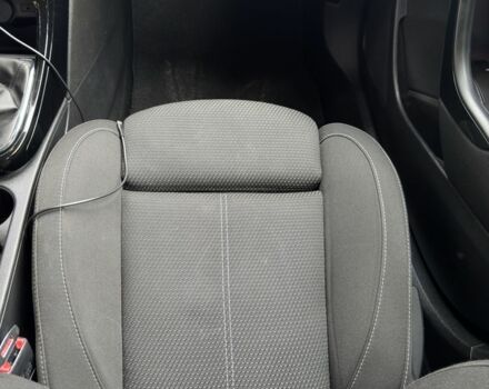 Черный Опель Астра, объемом двигателя 1.6 л и пробегом 156 тыс. км за 9300 $, фото 6 на Automoto.ua