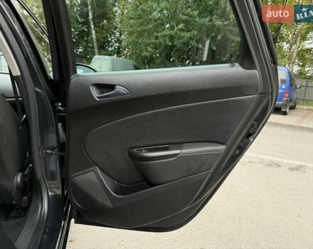 Черный Опель Астра, объемом двигателя 1.6 л и пробегом 243 тыс. км за 10350 $, фото 45 на Automoto.ua